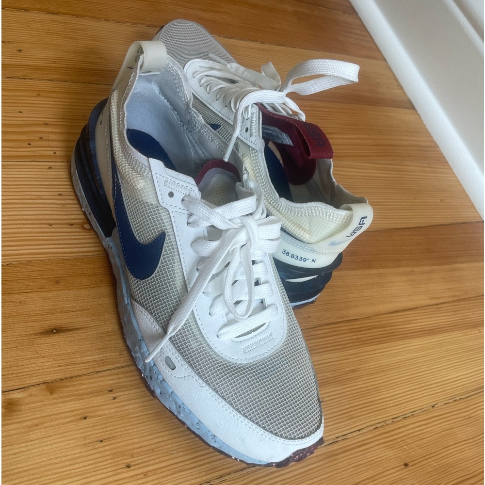 Team USA Nike shoes - Men’s 7, Women’s 8.5